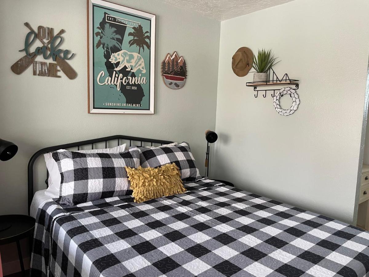Hotel Millz Manor Fall River Mills Zewnętrze zdjęcie